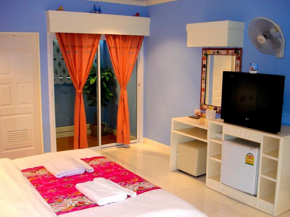 Sukkee Beach Resort Ko Lan Esterno foto
